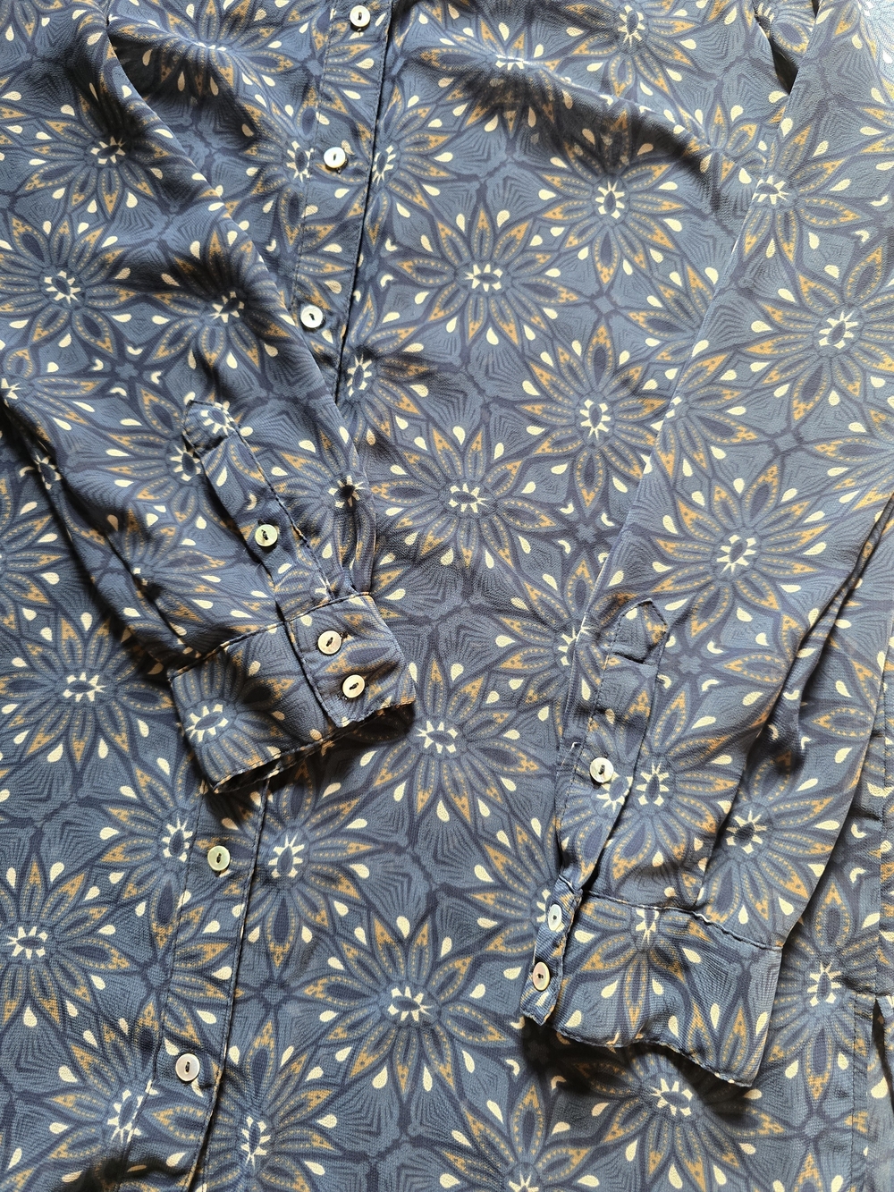 H&M Womens Semi Sheer Sunburst Printed Button-Front Cover Up Duster - Picture 8 of 11
